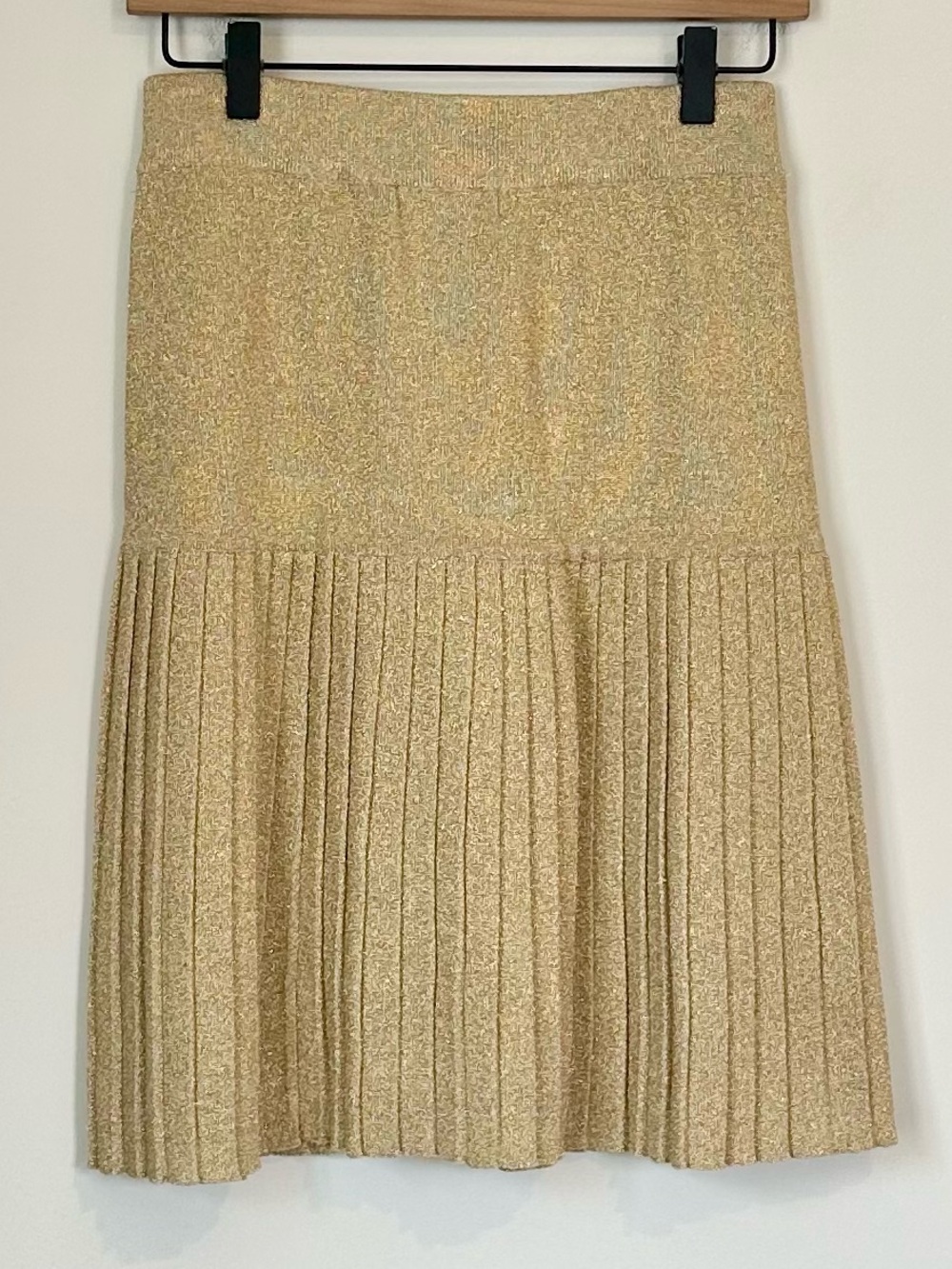 NWT I.B. Diffusion Women’s Gold Pleated Midi Skirt - Size: Medium - Picture 5 of 5